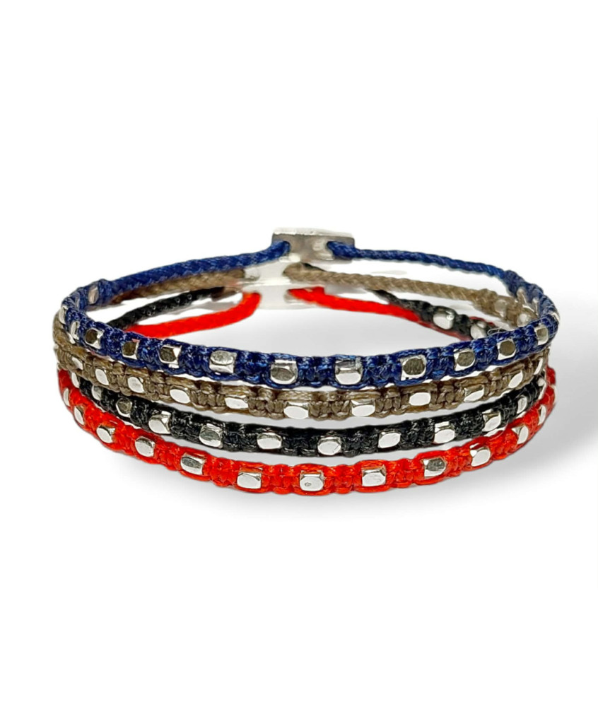 Handmade Macrame Bracelet with Silver Square Cubes